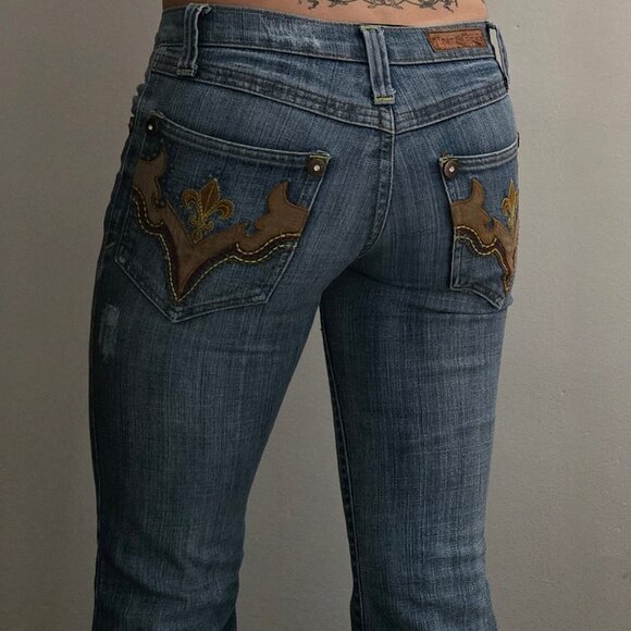 Y2K low rise flare jeans with patterned pockets - Picture 2 of 12